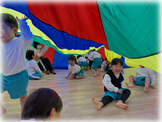 すみれ組のお友達　～朝和保育園～