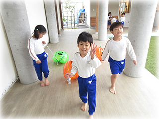 ハロウィンごっこ①🎃👻　～川西こども園～