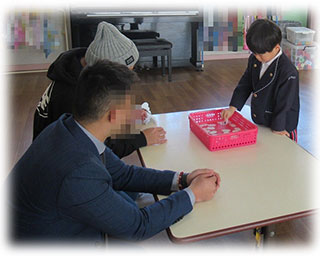 くじ引きを行いました　～柳本保育園～